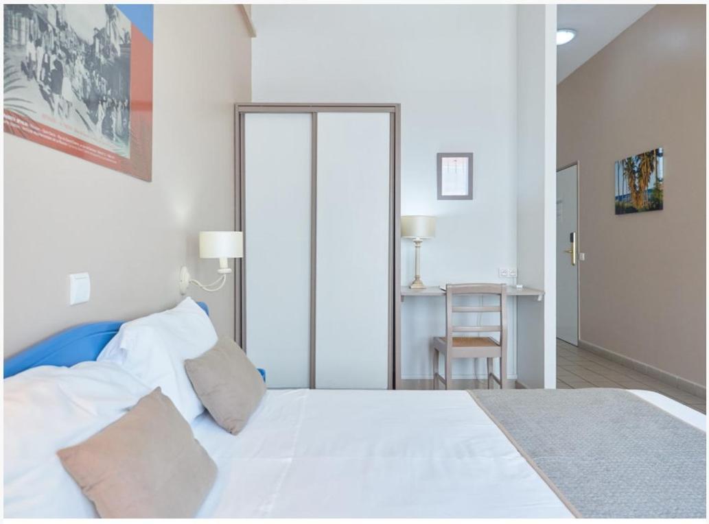 Hotel Austral By Exsel Σαιν-Ντενί Δωμάτιο φωτογραφία
